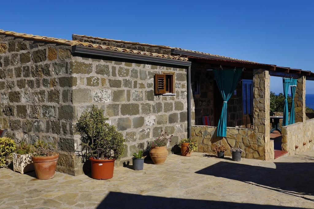 Case Vacanze La Cernia Bruna Isola di Ustica Bagian luar foto